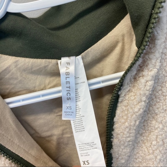 Fabletics dream polar fleece pullover size XS - Picture 6 of 7